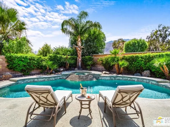 227 N Luring Dr, Palm Springs, CA 92262
