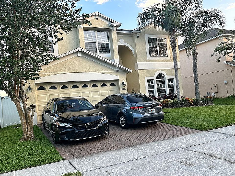 1st image of 450 Cortona Dr