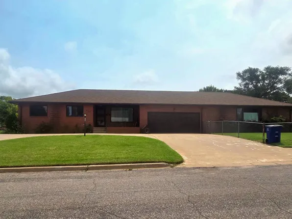 306 1st St, Alva, OK 73717