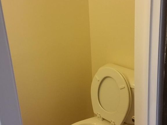5th image of 16970 Kingsbrooke Dr