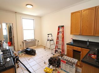 173 Russell St APT 2R, Brooklyn, NY 11222