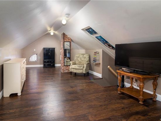 HOME IMPROVEMENT STORE AT HAMBURG 14075 visual data 5