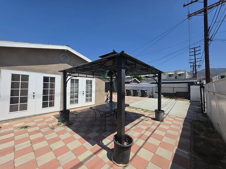 1038 Raymond Ave — Photo 31