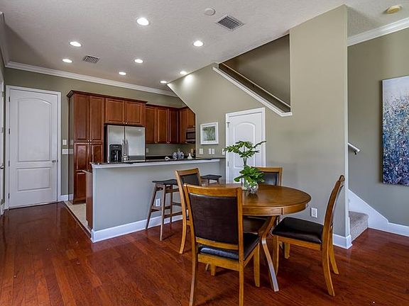 4th image of 306 S Edison Ave Unit 6