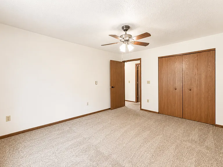 Murdock Apartments — Photo 66