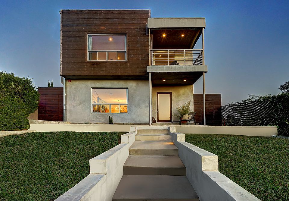 1st image of 3410 The Paseo