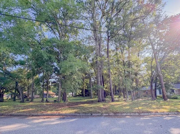 4105 Morhaven Dr, Mobile, AL 36605