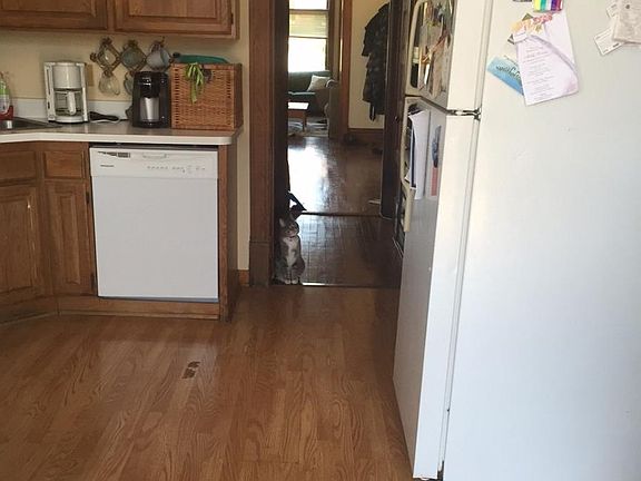 kitchen leading to dining room