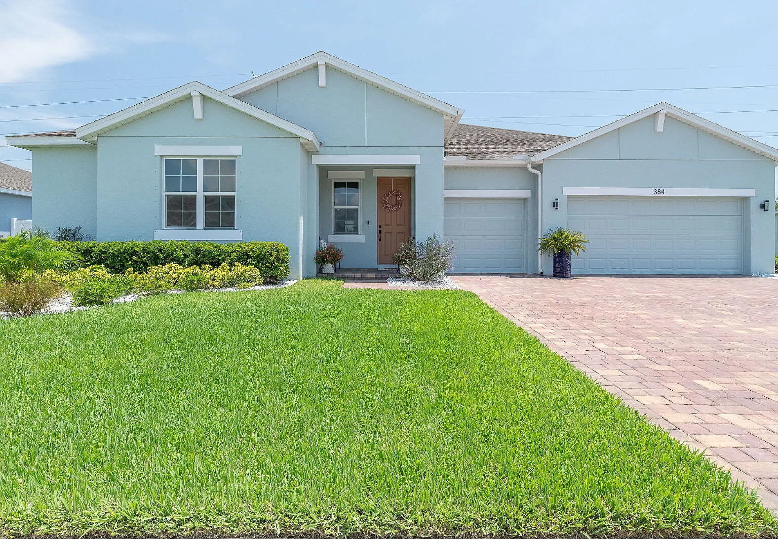 5 bed, 4.0 bath, 3077 sqft, $5,300 — Photo 1