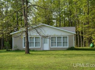 W7886 County Line Rd, Hermansville, MI 49847