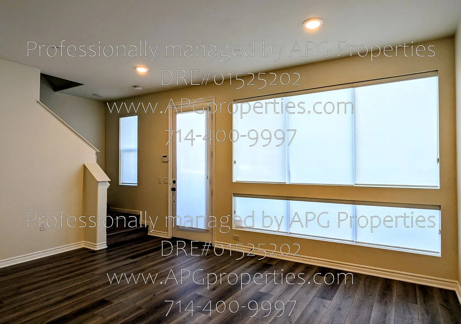 Modern 3 bedroom / 4 bathroom Tri level Townhome with 2 car garage and EV charger — Photo 3