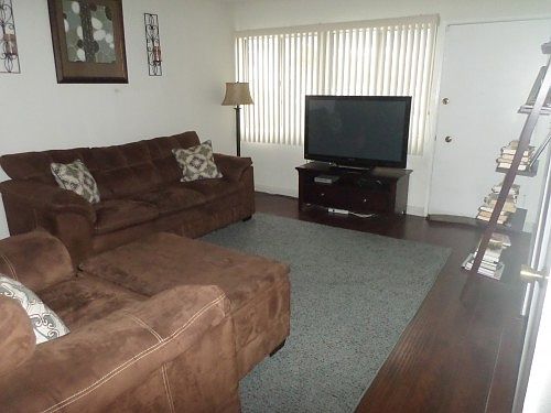 3rd image of 1220 W 222nd St