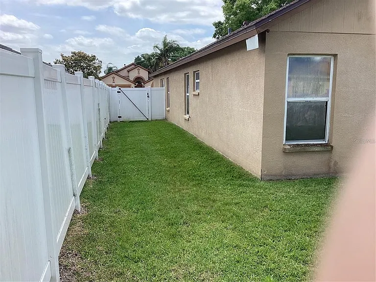 29647 Fog Hollow Dr — Photo 24