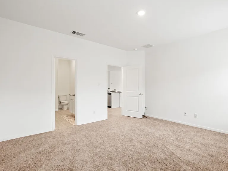 7906 Wonder Woman Dr — Photo 8