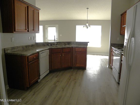 5th image of 12028 Carnegie Ave