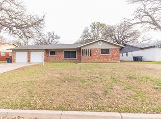 7225 Ellis Rd, Fort Worth, TX 76112