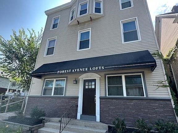 2nd image of 423 Forest Ave