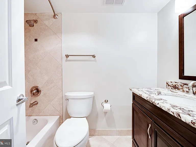 8340 Greensboro Dr #521 — Photo 23