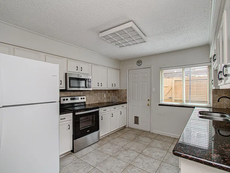 823 S Ripple Creek Dr — Photo 16