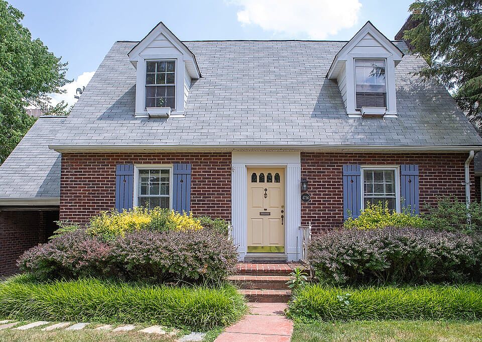 1st image of 4736 11th St N #1