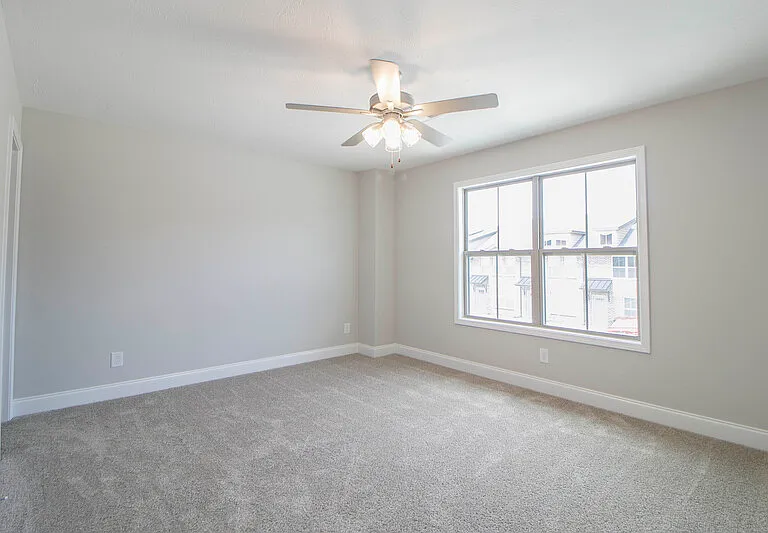 1000-601 Henry Place Blvd — Photo 17