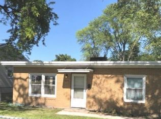 657 Harrison St, Elgin, IL 60120