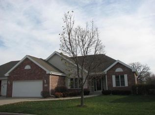 110 Glenn Dr, Cottage Grove, WI 53527