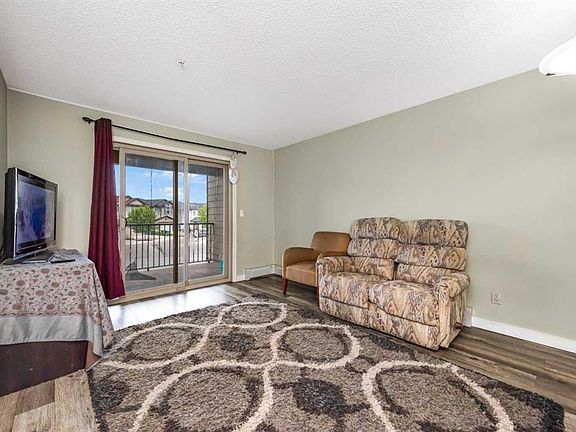 2nd image of 5 Saddlestone Way NE #207