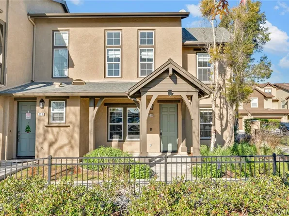 341 Feather River Pl #42, Oxnard, CA 93036