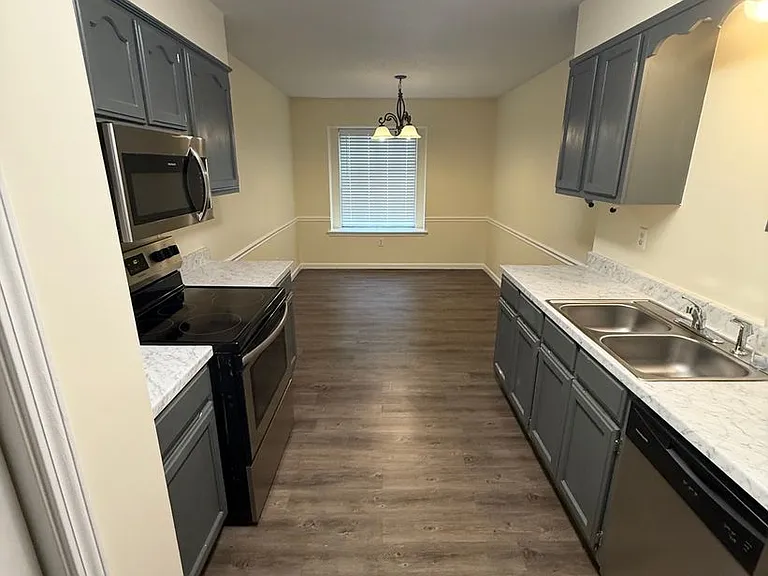 2254 Mangum Rd — Photo 3