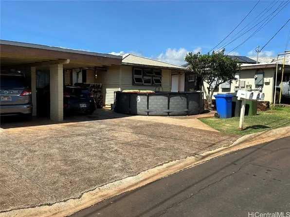 875 Puu Kula Dr, Pearl City, HI 96782
