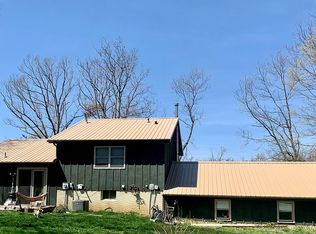 6250 33rd Avenue Dr, Shellsburg, IA 52332