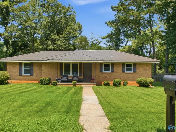 3116 Greenhill Dr NW, Huntsville, AL 35810
