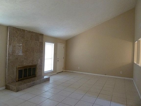 2nd image of 2910 N Blue Meadow Cir