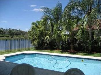 4th image of 2552 Jardin Ln