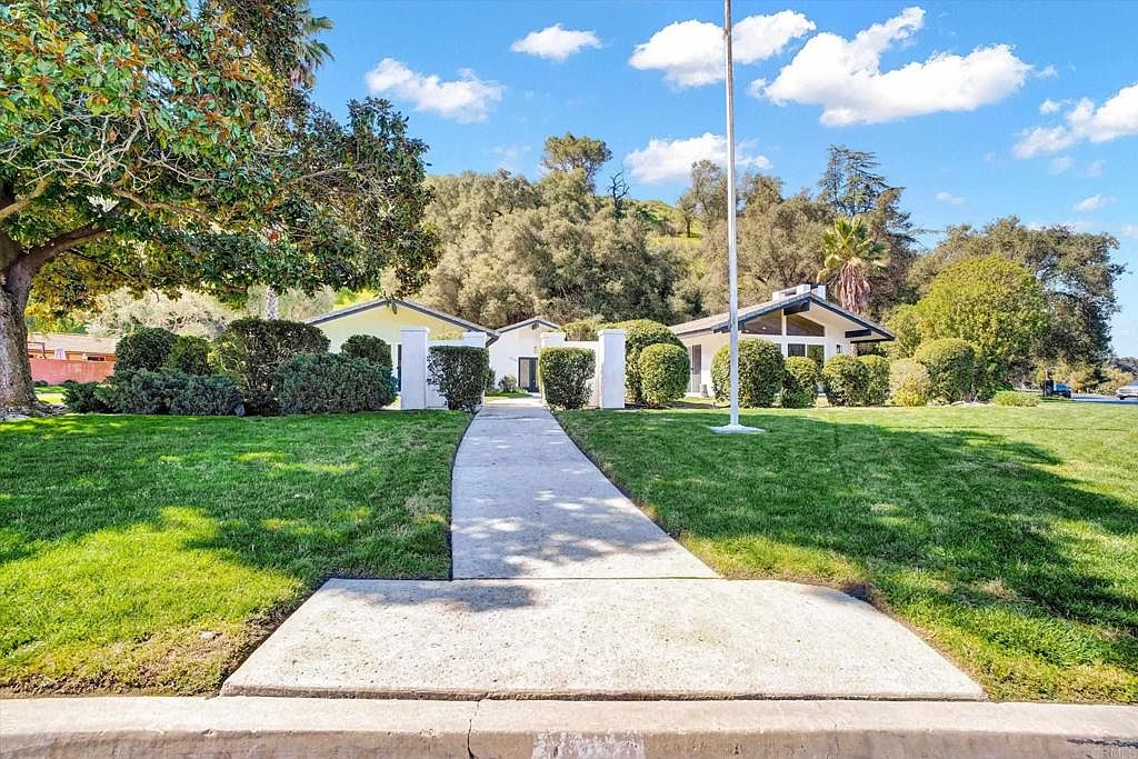 32369 Wiskon Way W