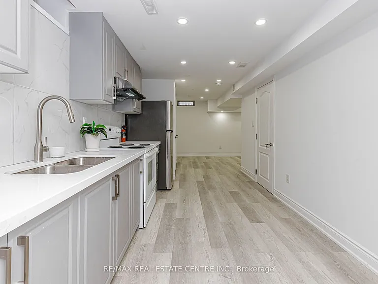 17 Scotia Dr #2 — Photo 10