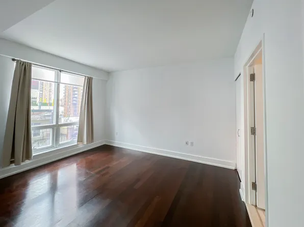 350 West 42nd Street image 5 of 17