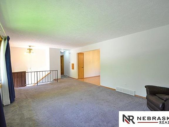 5th image of 3304 Duane Ave