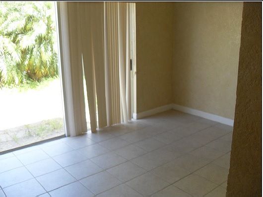 5th image of 4109 NE 24th Ct