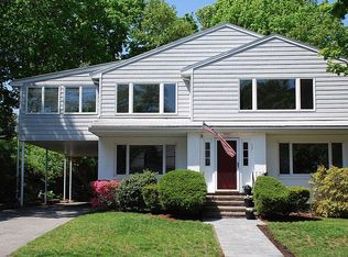 73 Fox Hill Rd, Nahant, MA 01908