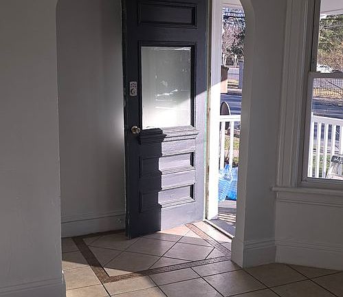 2nd image of 507-509 Nott St #1
