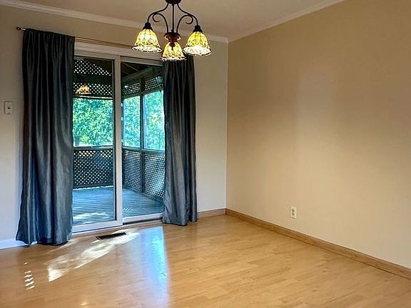 5th image of 310 Huckstep Ave