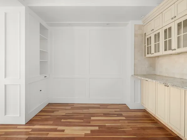 106 Central Park South image 5 of 12