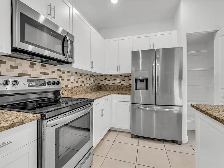 582 NE 207th St #582 — Photo 19