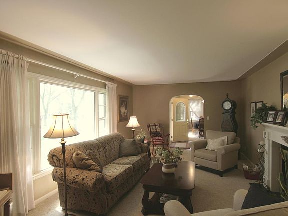 4th image of 343 Carpenter Ave NW