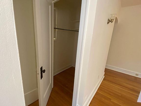 4th image of 4832 N Wolcott Ave #1SW