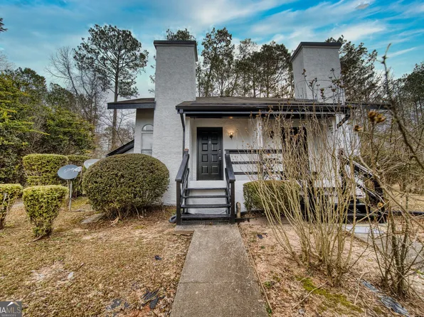 8518 Pineland Dr, Jonesboro, GA 30238