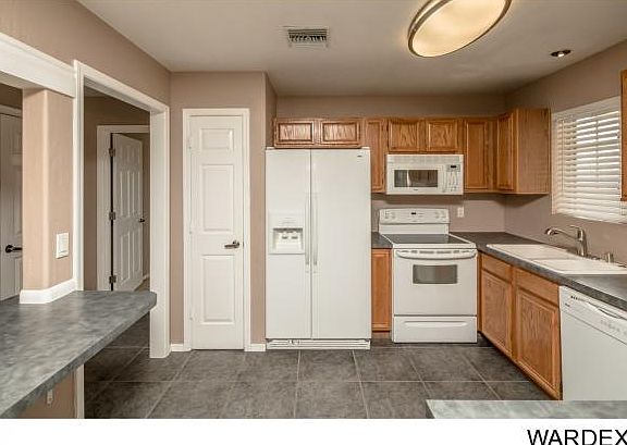 3rd image of 541 Pueblo Dr
