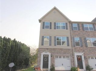 1529 Brookstone Pl, Hellertown, PA 18055